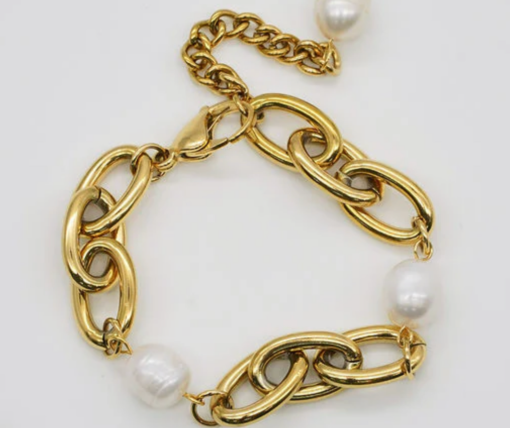 Chunky Chain Bracelet with Pearls Jewelry Peacocks & Pearls Gold  